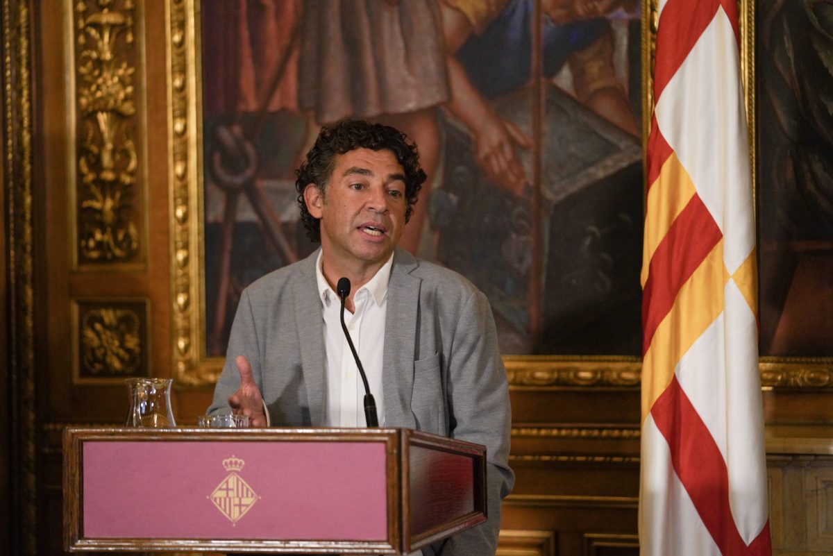 David Bondia, durant un parlament a l'Ajuntament de Barcelona